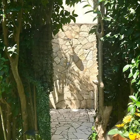 San Valentino לינה וארוחת בוקר מנפרדוניה