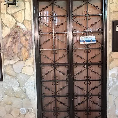 לינה וארוחת בוקר San Valentino מנפרדוניה